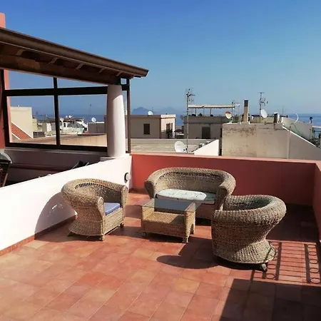 Appartamento Casa Con Ampia Terrazza Vista Mare Fronte