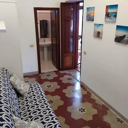 Casa Con Ampia Terrazza Vista Mare Fronte Appartamento Canneto (Lipari)