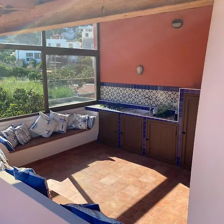 Appartamento Casa Con Ampia Terrazza Vista Mare Fronte Canneto (Lipari)