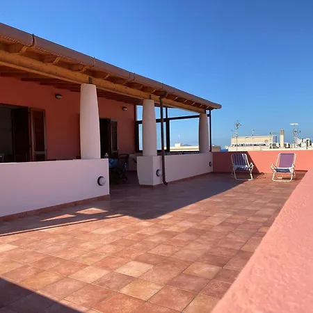 Casa Con Ampia Terrazza Vista Mare Fronte Appartamento *