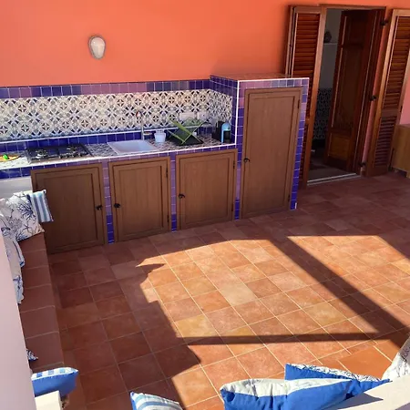 Appartamento Casa Con Ampia Terrazza Vista Mare Fronte Canneto (Lipari)