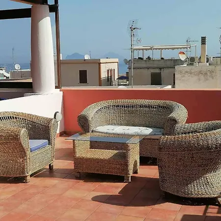 Casa Con Ampia Terrazza Vista Mare Fronte Lejlighed *