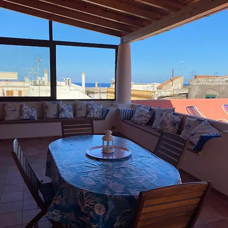 Casa Con Ampia Terrazza Vista Mare Fronte Apartment *