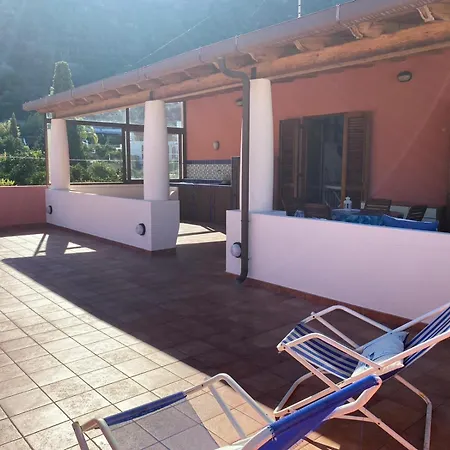 Lejlighed Casa Con Ampia Terrazza Vista Mare Fronte